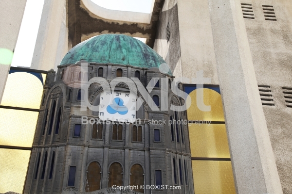 Clock of the Grand Synagogue of Tel Aviv